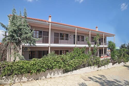 Apollo Apartments & Studios