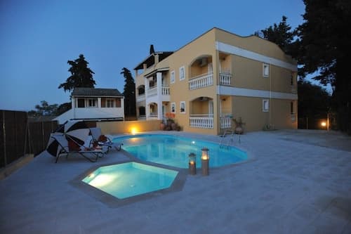 Saint Spiridon Hotel