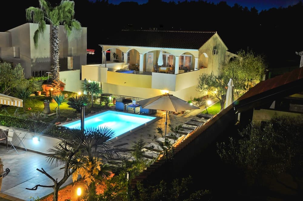 Villa Vanilla with Heated Pool