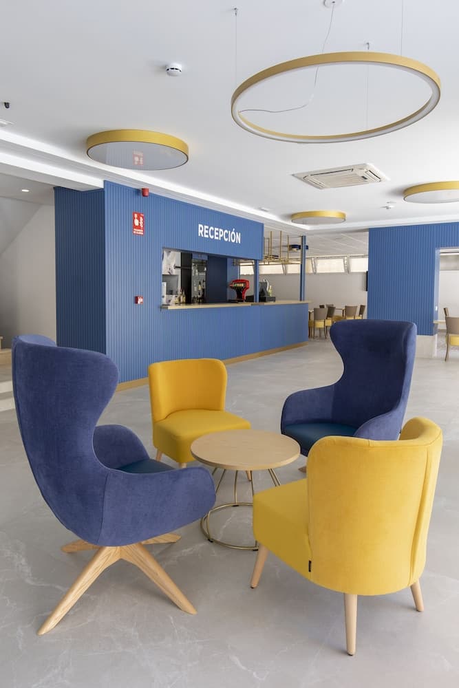 Lobi dinlenme salonu