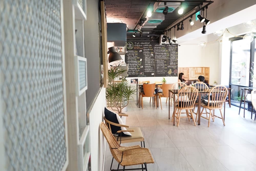 Nihao Cafe Hotel