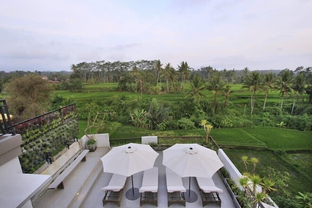 Puri Padma Hotel