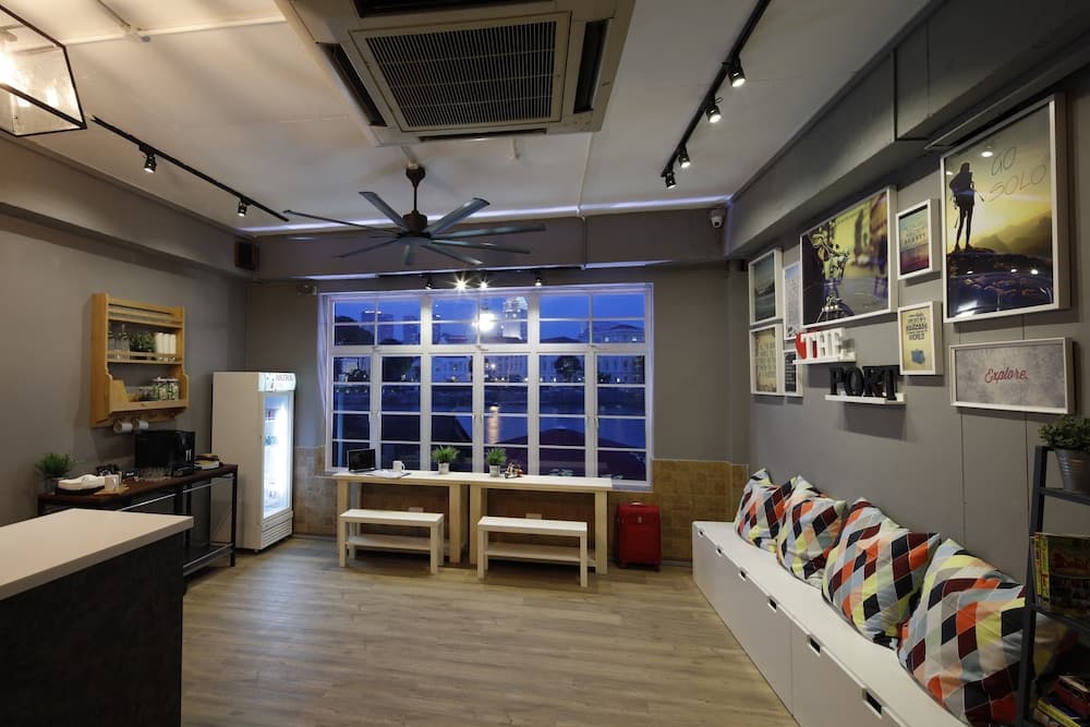 BEAT. Capsule Hostel @ Boat Quay