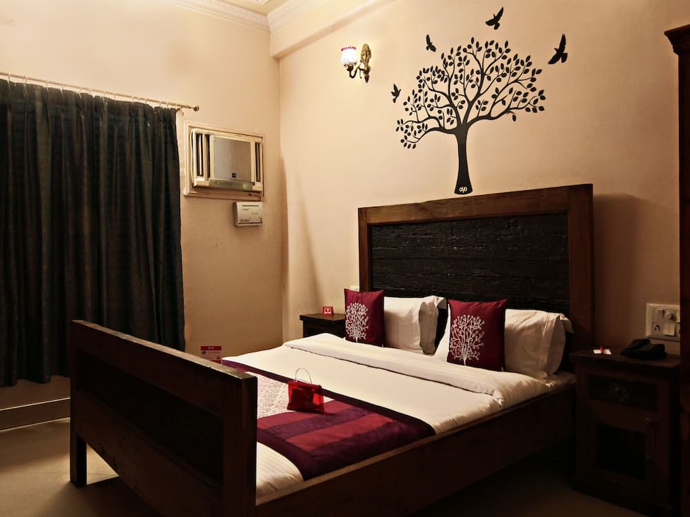 OYO 1656 Hotel Mandela House