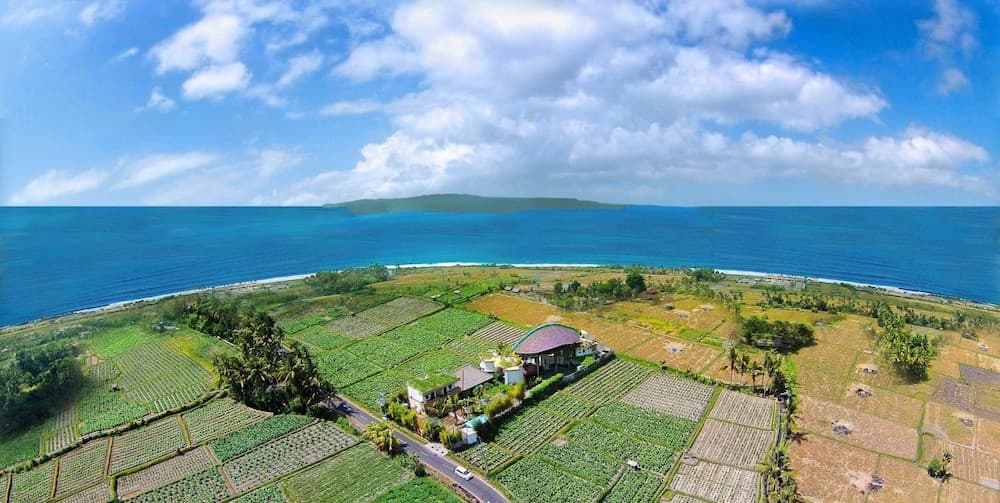 Floating Leaf Eco-Luxury Retreat