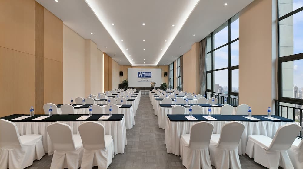 Toplantı salonu/imkânları