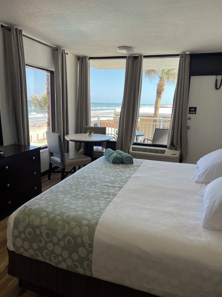 Flamingo Inn Beachfront