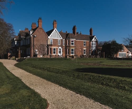 Healing Manor Hotel