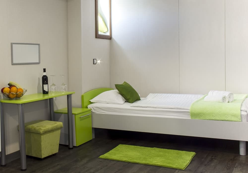 Botel Marina - Hostel