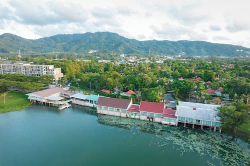 Chabana Resort
