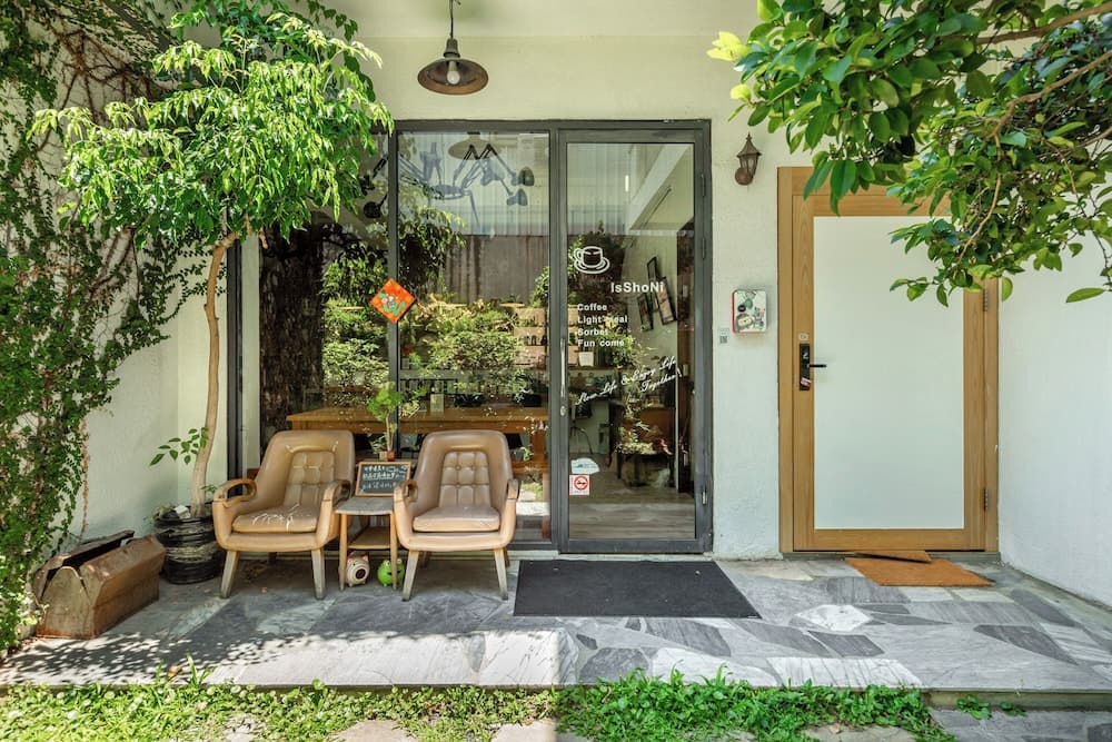 IsShoNi House