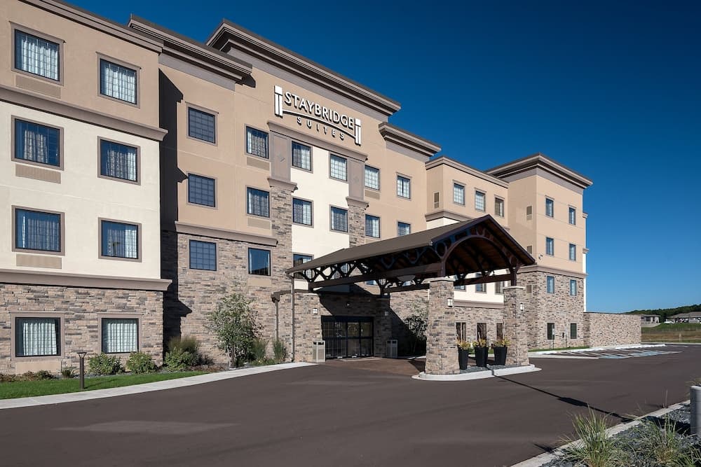 Staybridge Suites Eau Claire - Altoona by IHG