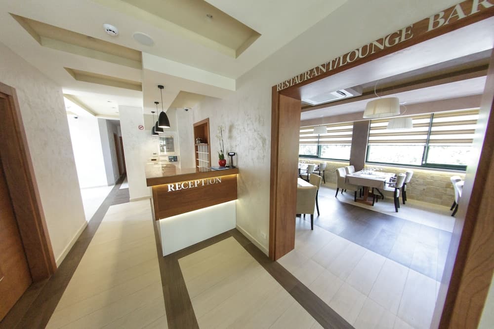 Porto In Hotel