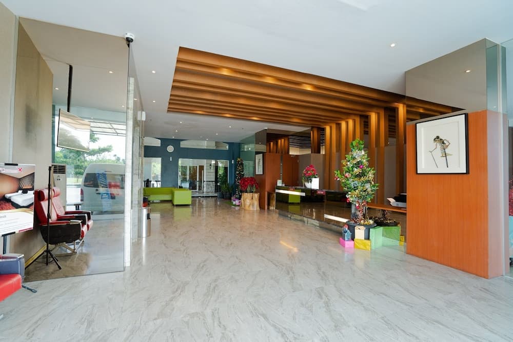 The Crew Hotel Kualanamu International Airport