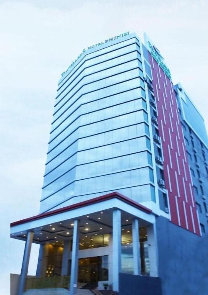 Travellers Hotel Phinisi