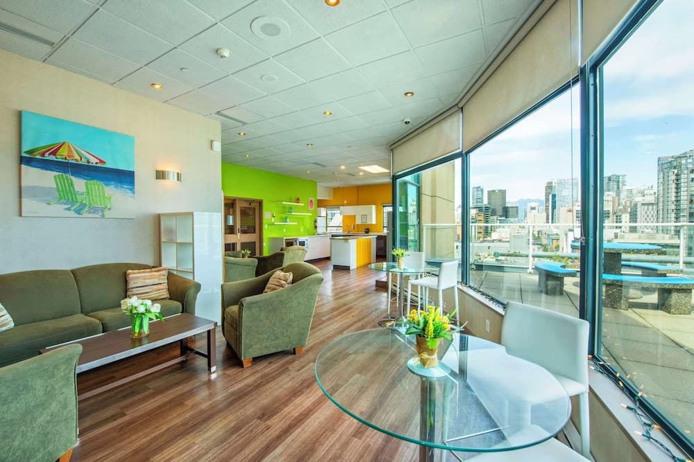 Grand Park Hotel & Suites Downtown Vancouver, Ascend Hotel Collection