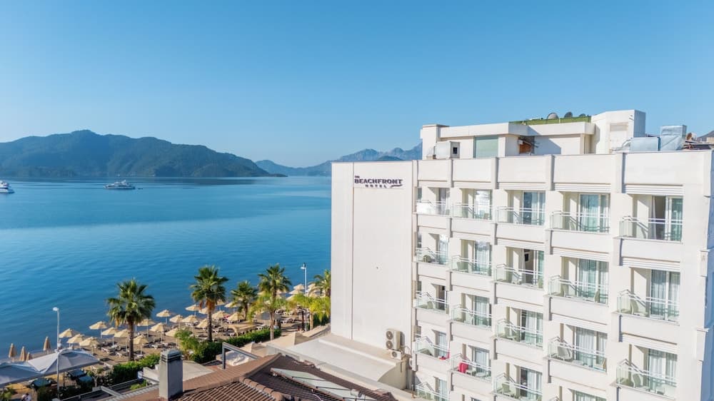 The Beachfront Hotel - 16+ Yetişkin Oteli