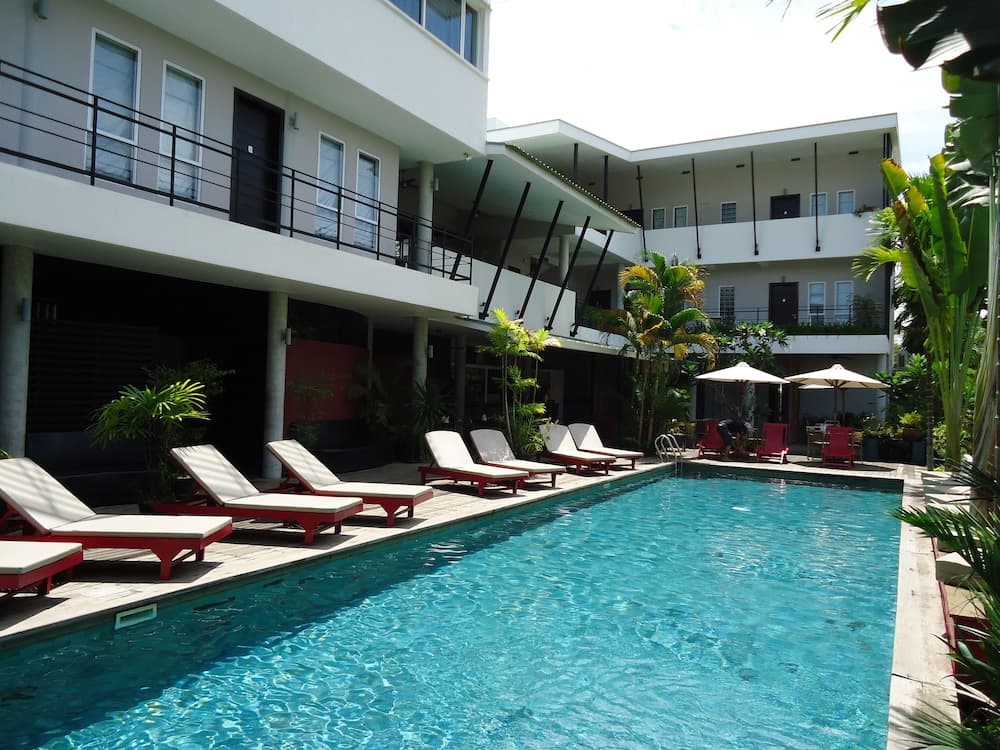 MEN's Resort & Spa - Caters to Gay Men