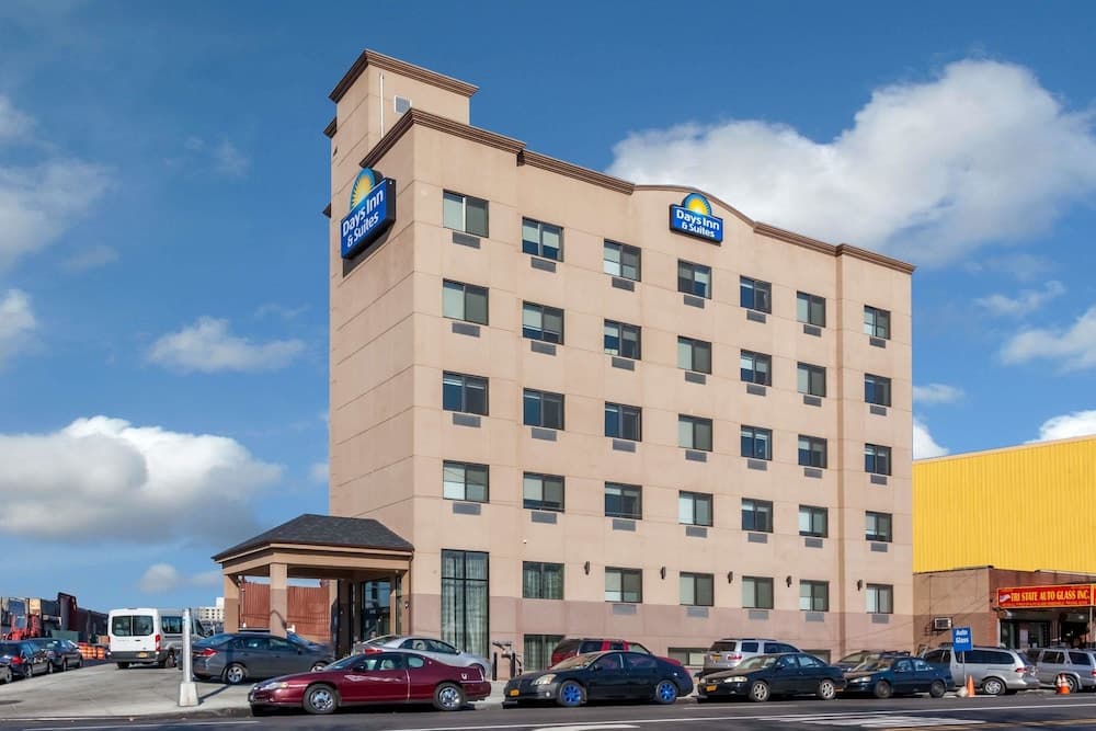 Days Inn & Suites by Wyndham Jamaica JFK Airport