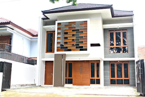 De Nuansa II Dago Syariah by HouseinBandung