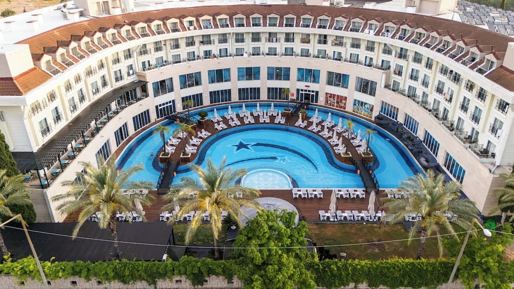 Meder Resort Hotel