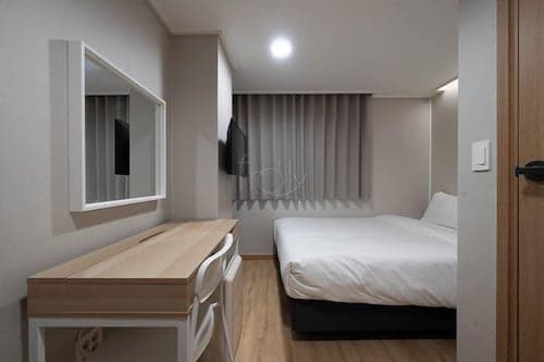 LEE&HAN HOSTEL