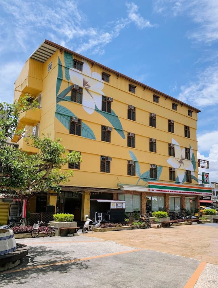 Heng-Zhan Inn