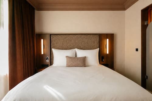 Hotel Vrythof - just a room - digital key by email or SMS