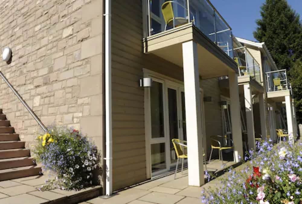 Craigmhor Lodge & Courtyard