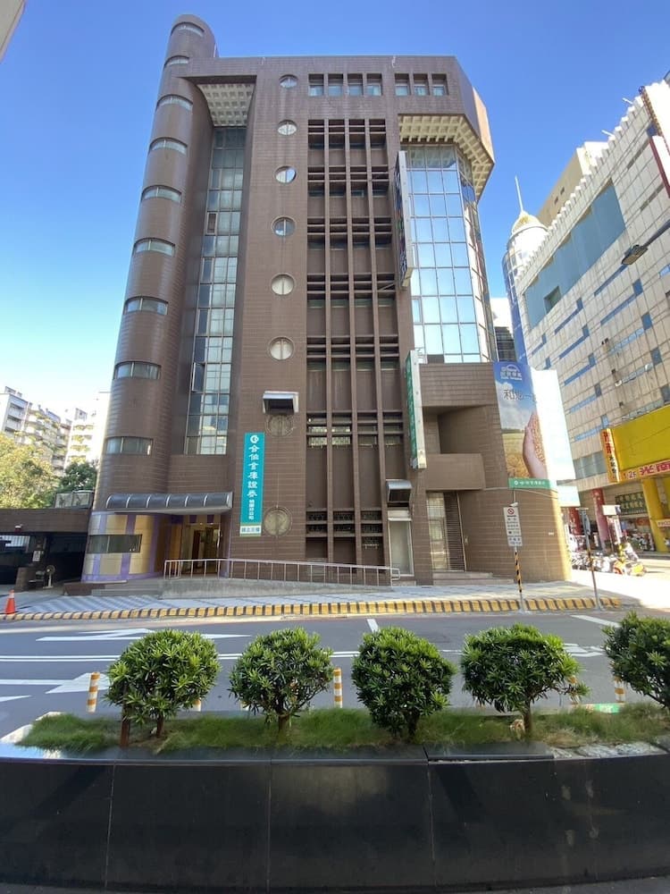 191 Hotel