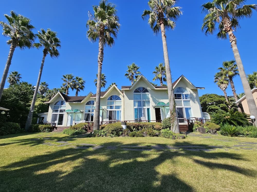 Old Man and Sea Pension