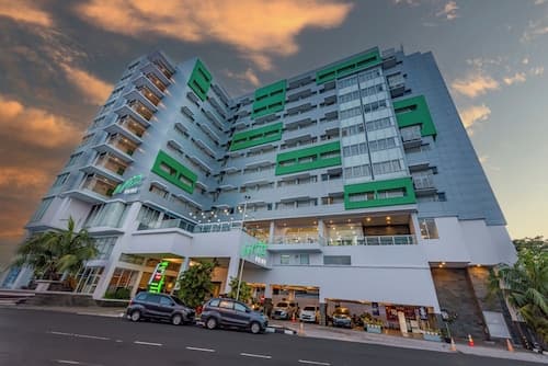 Whiz Prime Hotel Megamas Manado