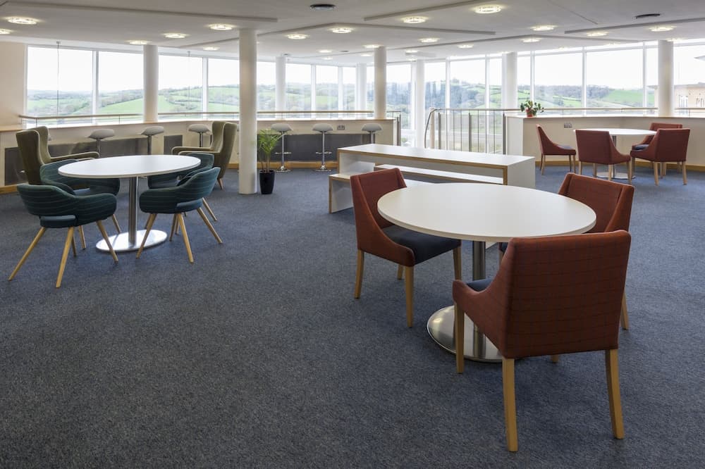 Lobi dinlenme salonu