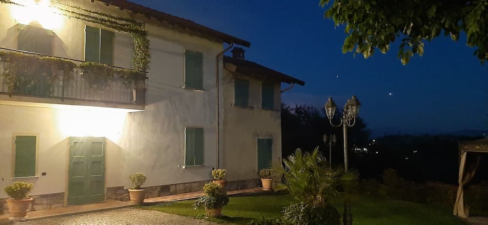 Konaklama yerinin ön cephesi