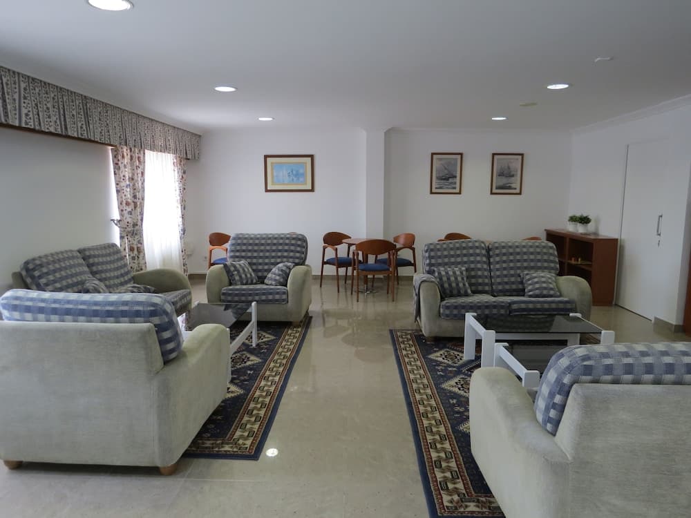 Lobi oturma alanı