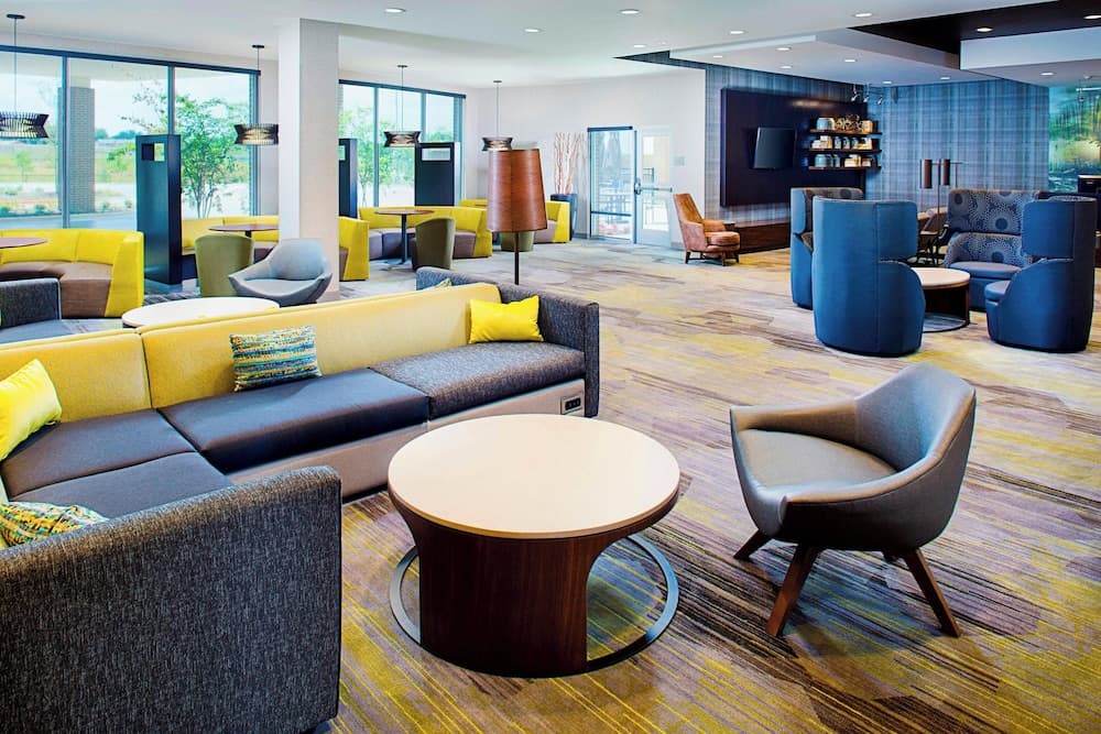 Courtyard by Marriott Dallas Carrollton