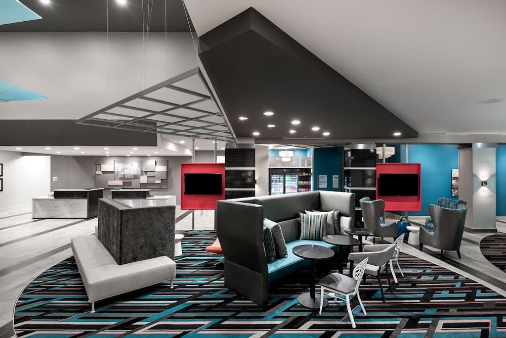 Holiday Inn Express & Suites Charlotte Airport by IHG