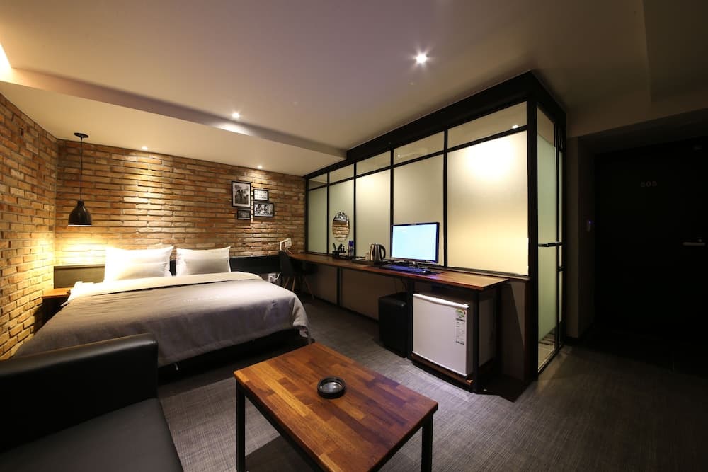 The Last Hotel