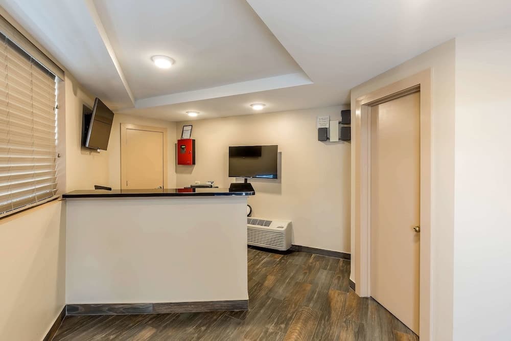 Rodeway Inn Chicago - Evanston