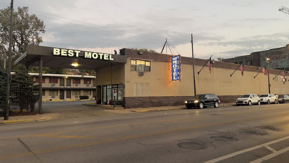 Best Motel By OYO Chicago I-90