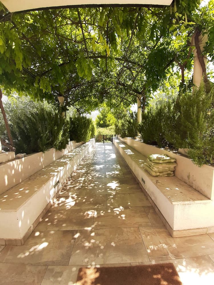 Apartments Trstenica