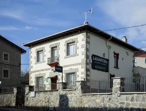 Casa Rural de Pobes Lagun Etxea