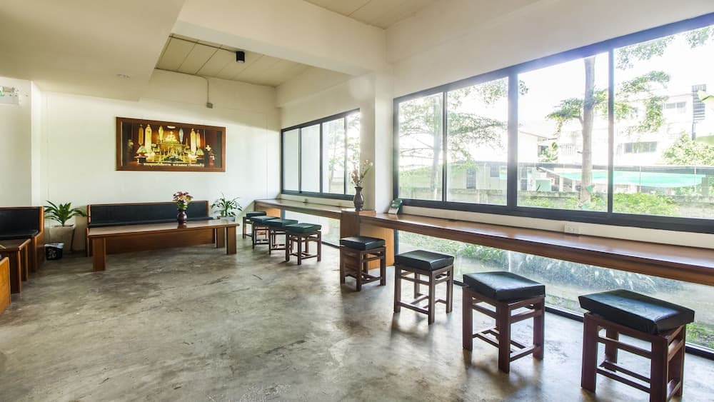 Lobi dinlenme salonu