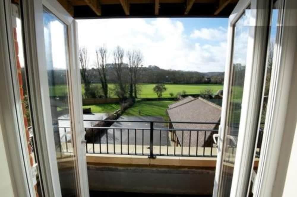 Buckingham Apartment