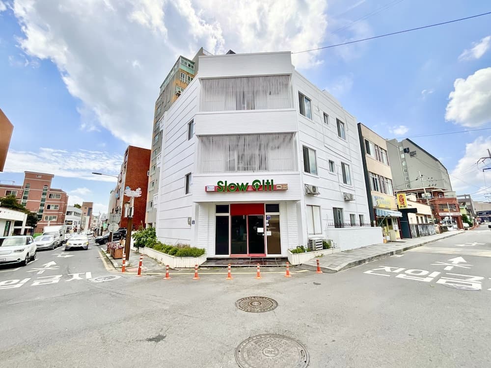 Slow Citi Guesthouse - Hostel