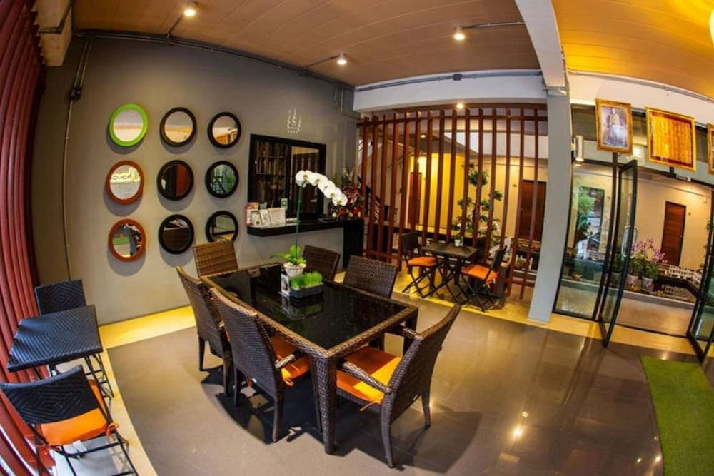 Euanjitt Chill House