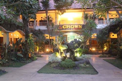 Crown Hotel