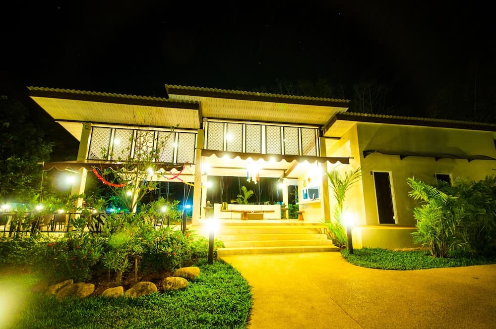 Giriş/çıkış büfesi