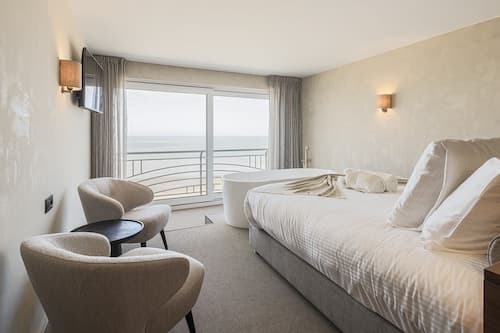 Beach Palace Hotel by CW Hotel Collection