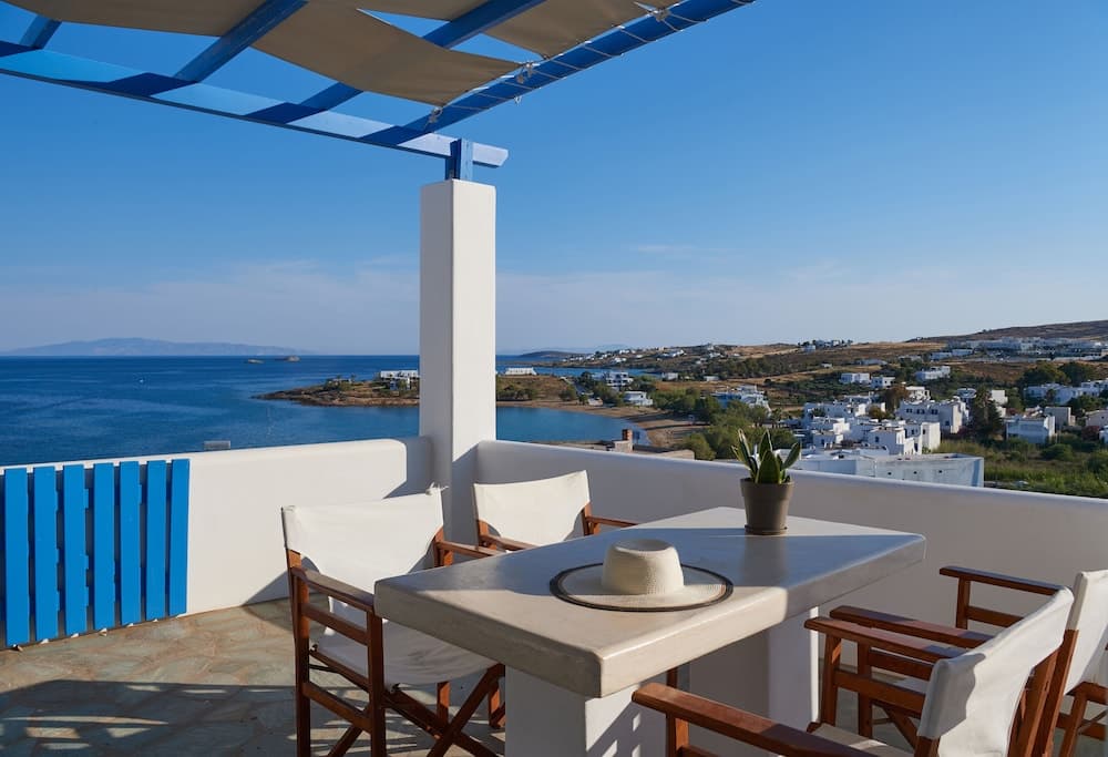 Cleopatra Seaside Homes Paros